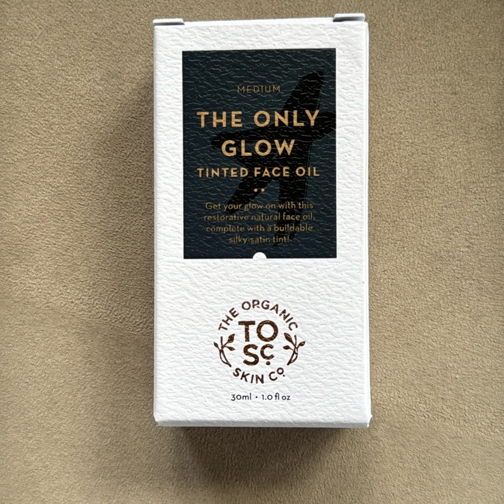 THE ORGANIC SKIN - The Only Glow Tinted Face Oil (Medium) NEW!! ⭐️